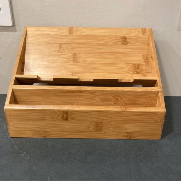 Pampered Chef bamboo charging station organizer - Picture 2 of 13